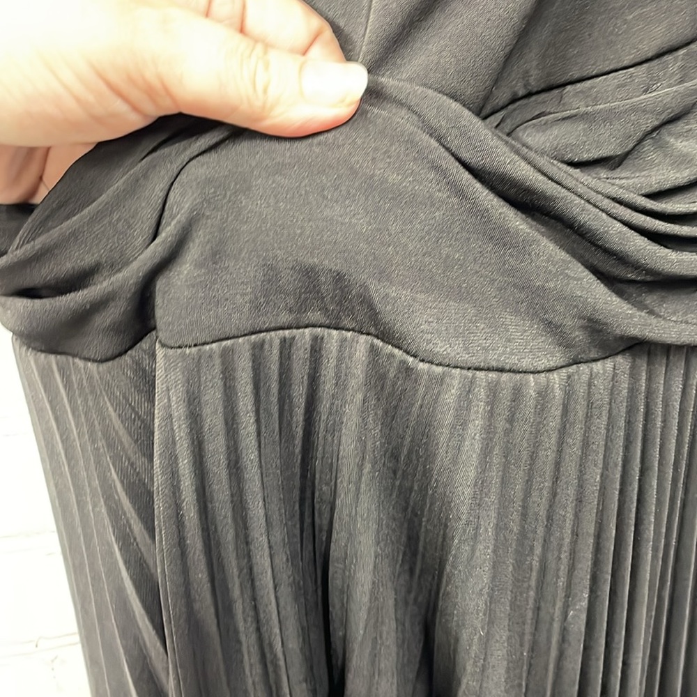 Teeze Me accordion bottom with pleated sleeveless top cocktail size 7 dr… - Picture 5 of 9